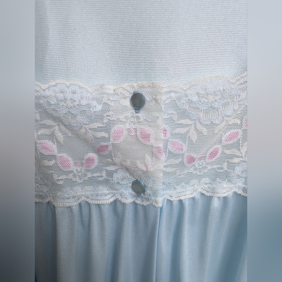 Vintage Vanity Fair Blue Lacy Cottagecore Victorian Satin Nightie Nightgown Med - Picture 3 of 5